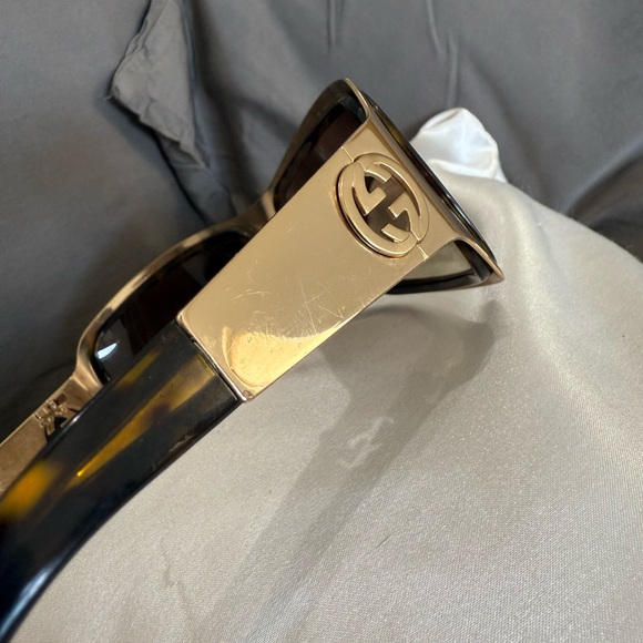 Gucci Sunglasses - Picture 10 of 10